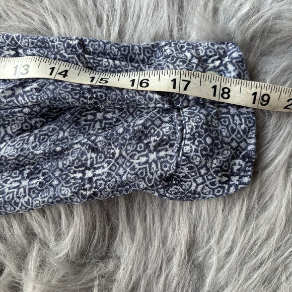Soft Joie Top Sz M Blue Abstract Print Button Down Shirt Asymmetrical Womens - Picture 9 of 9